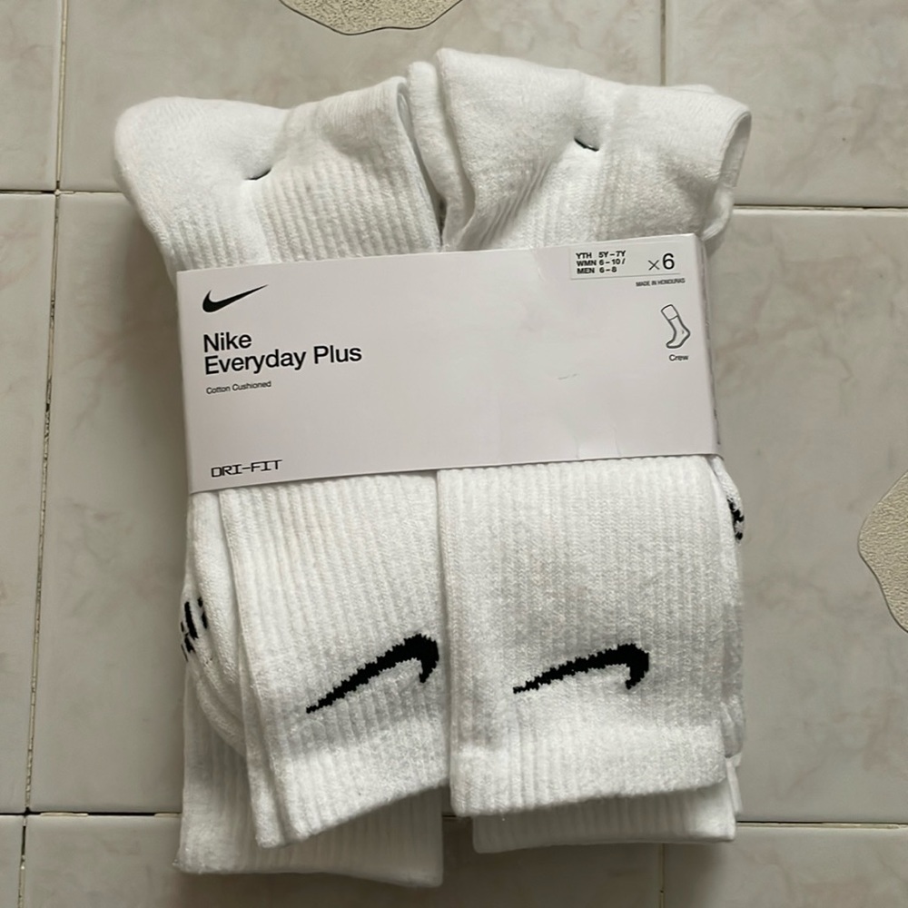 Nike crew sock